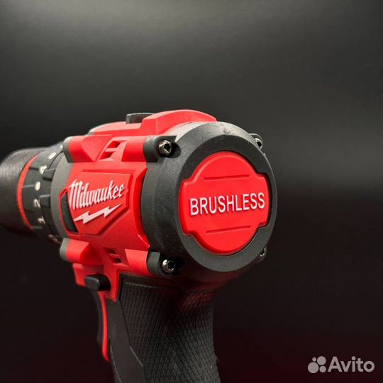 Шуруповерт milwaukee m18 безщеточный