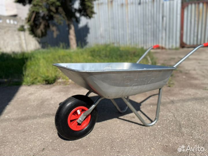 Тачка садовая,строительная(Новая)