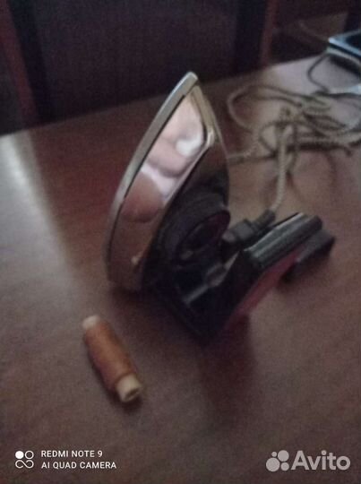 Утюг дорожный