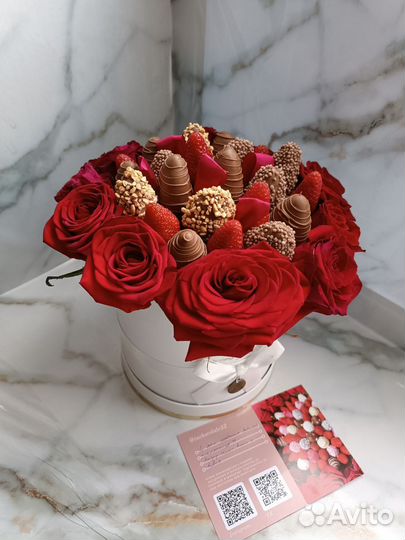 Клубника в шоколаде букеты