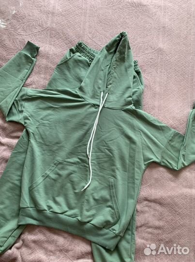 Костюм спортивный