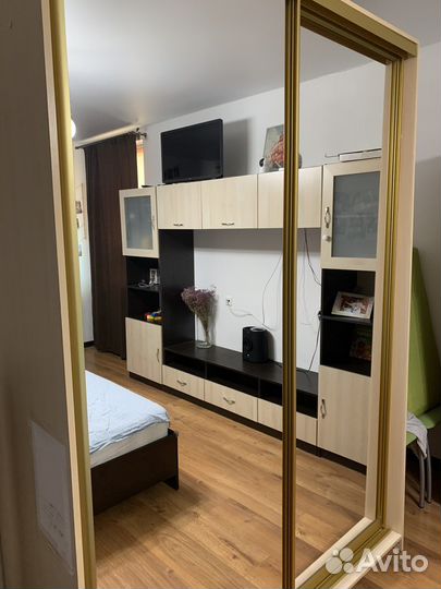 Шкаф зеркальный