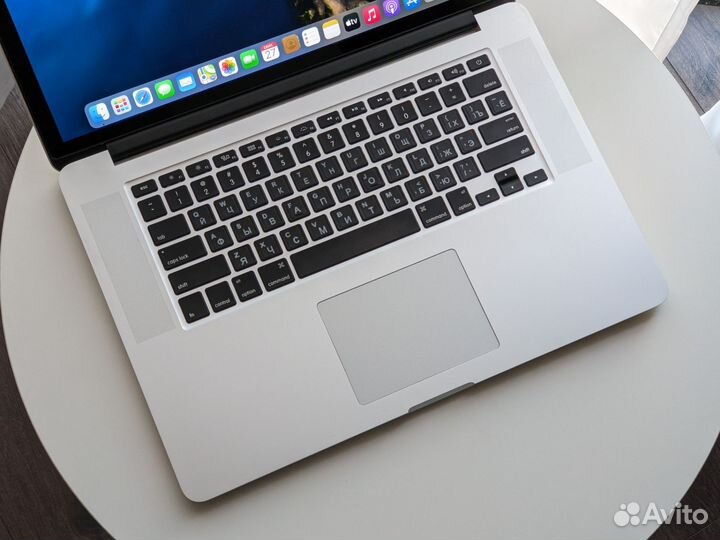 Топовый MacBook Pro 15 16/256Gb i7 2.2GHz