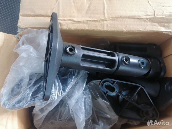 Пять креплений для акустики и дом. Кинотеатра