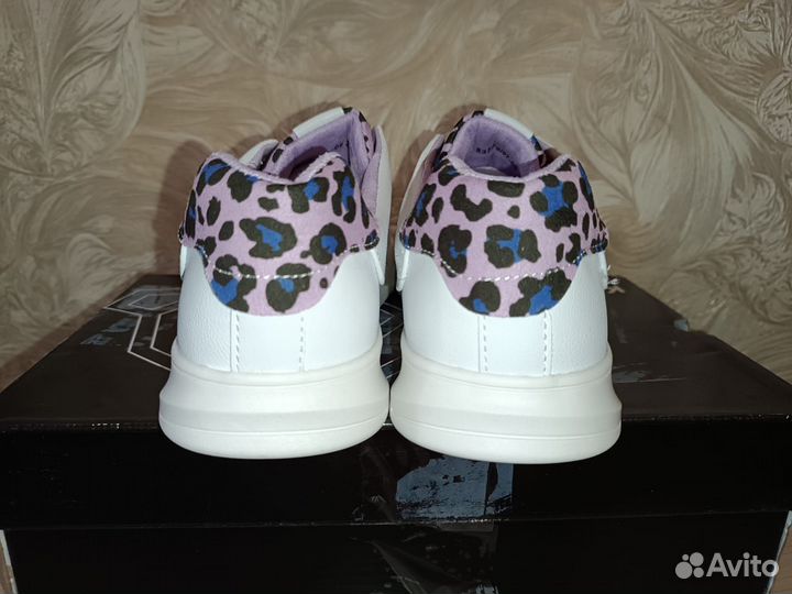 Женские кеды 39 новые, кроссовки