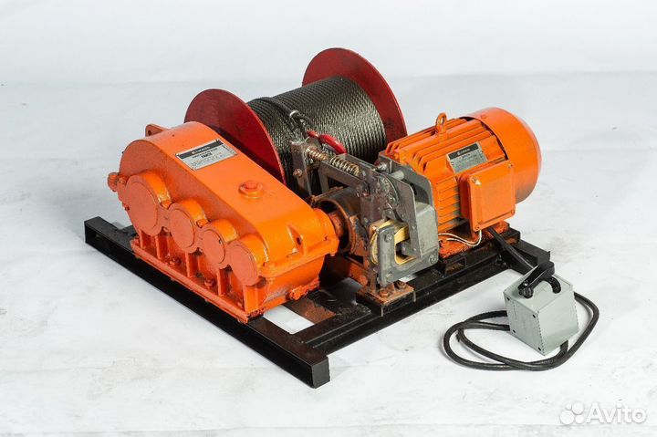 Лебедка электрическая 3 т трос 160 м 462 В
