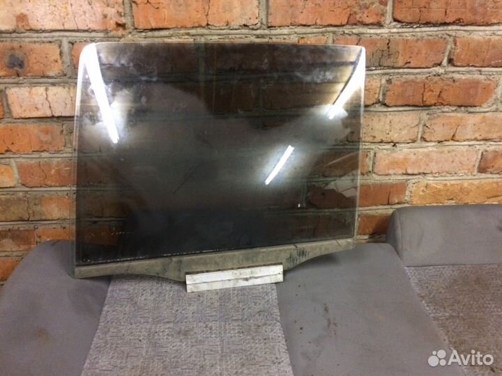 Разборка Деу Нексия стекло задней двери левое