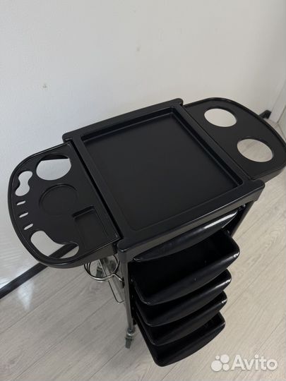 Тележка парикмахерская