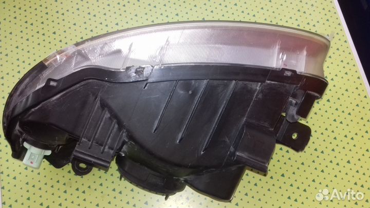 Правая передняя фара на Hyundai Accent 2 (+тагаз)