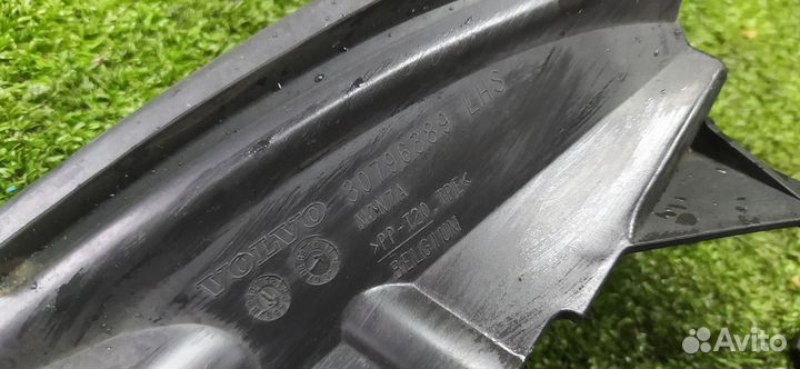 Воздуховоды радиатора пара Volvo V70 B4204T7 2011