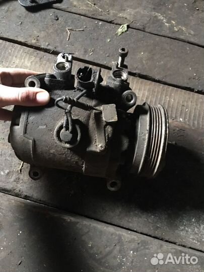 Компрессор кондиционера bmw