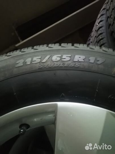 Michelin X-Ice 2 215/65 R17 99T