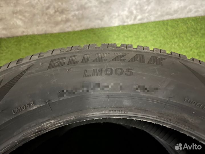 Bridgestone Blizzak LM-005 225/65 R17 106H