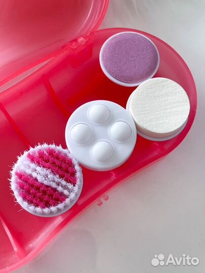 Прибор для ухода за лицом массажер. Новый