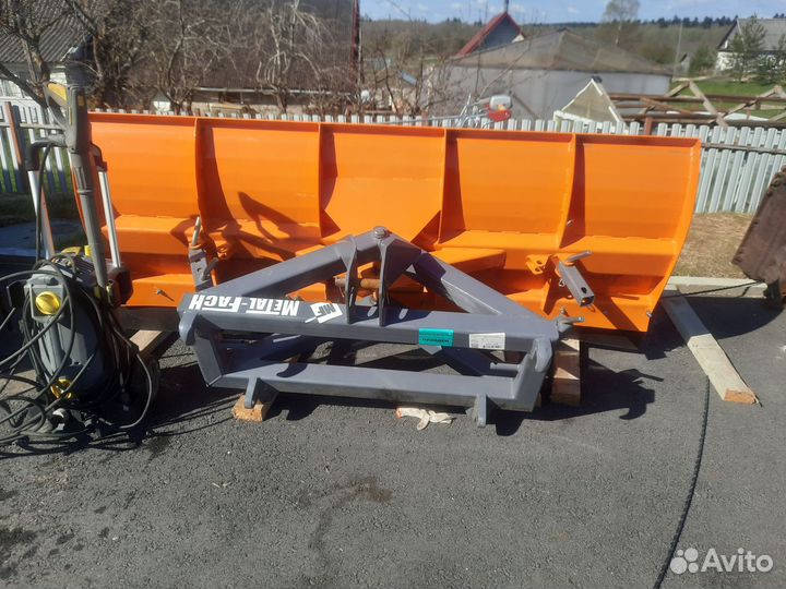 Отвал поворотный