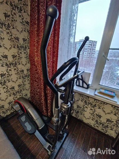 Эллиптический тренажер Cardiopower E200