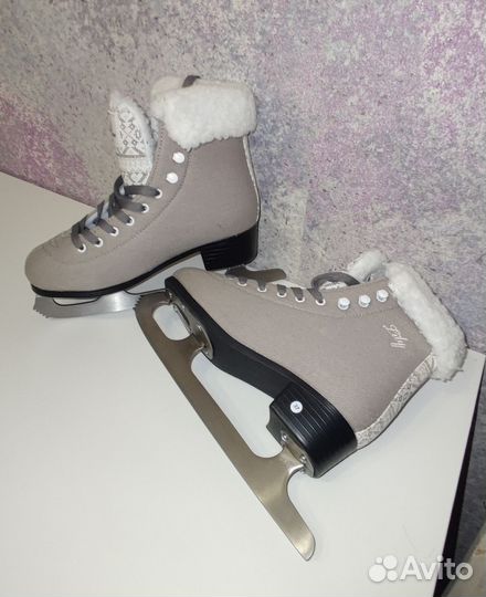 Коньки женские Nordway