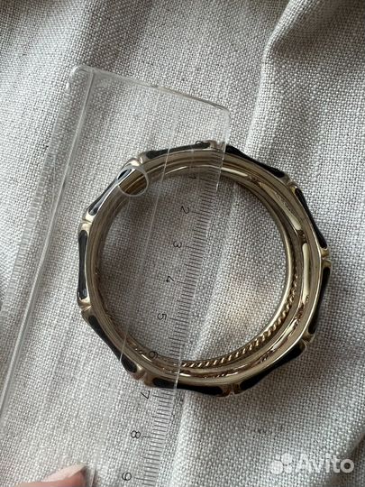 Стильные женские браслеты / бижутерия