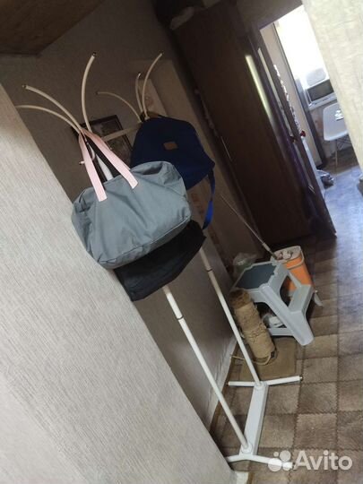 Вешалка напольная металлическая