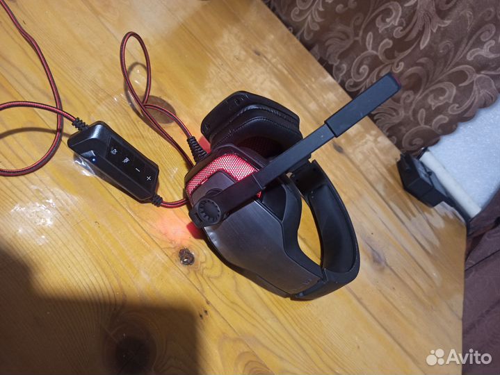 Наушники Sven AP-U988MV