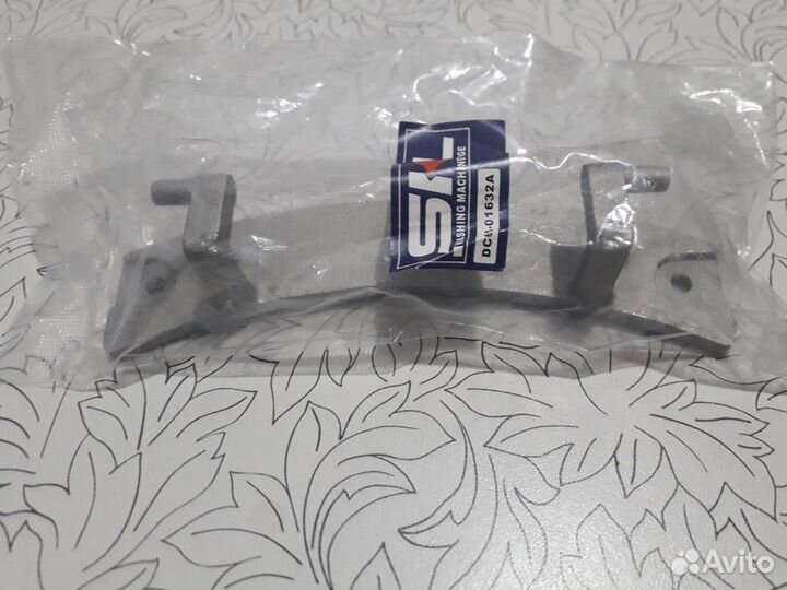 Петля люка стиральной машины Самсунг