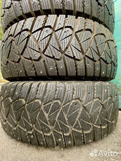 Goodyear Ultragrip 600 215/65 R16 98T