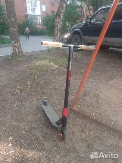 Трюковой самокат