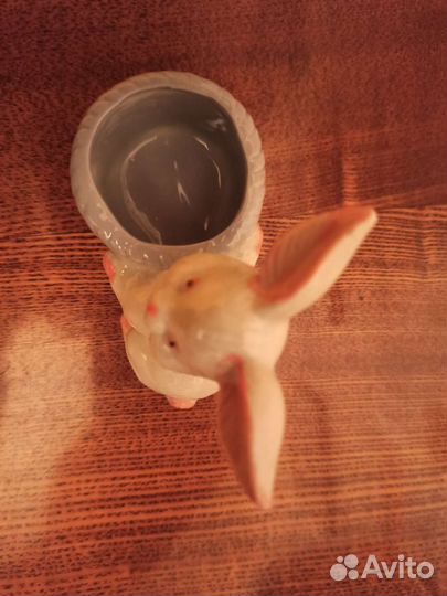 Заяц подставка под яйцо