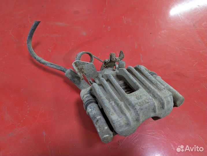 Суппорт задний правый Audi A6 Allroad C5