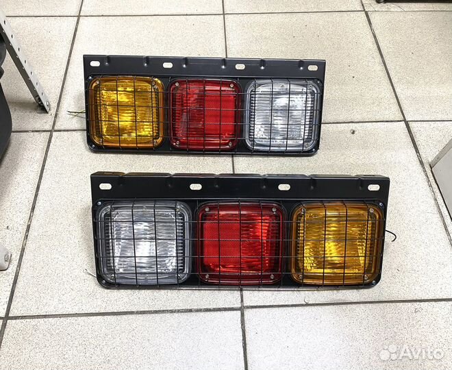 Задние фонари тройные Fuso, Diesel, Forward пара