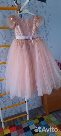 Вечернее платье