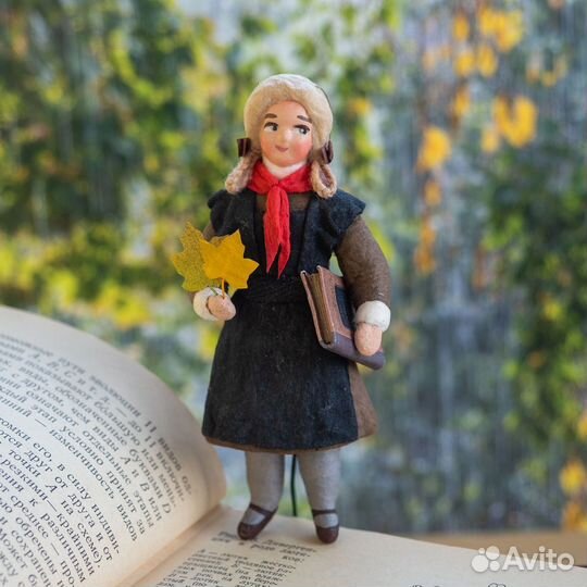 Ватная ёлочная игрушка Школьница СССР