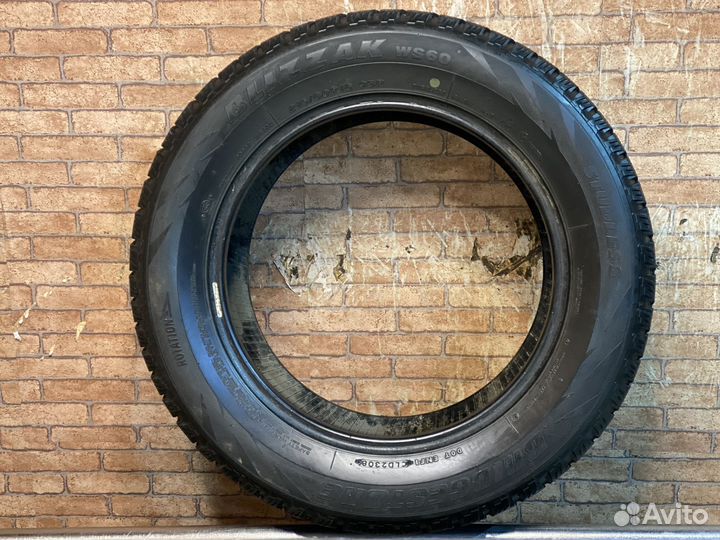 Bridgestone Blizzak WS-60 215/60 R16