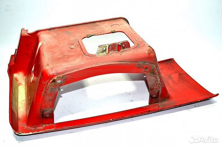 Корпус нижней подножки пластиковый, правый MAN TGX