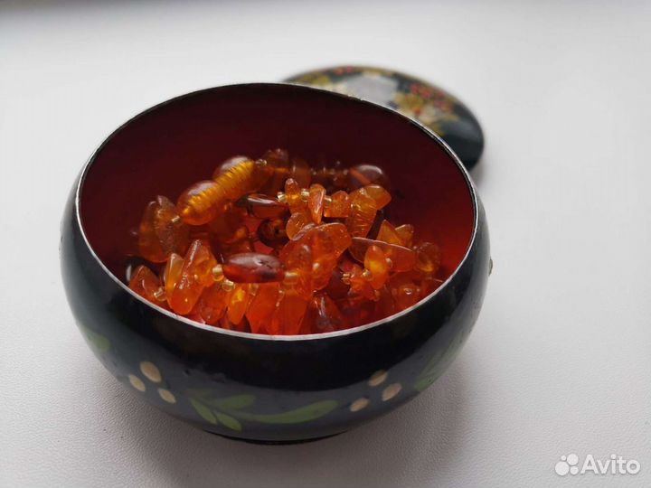 Янтарные бусы