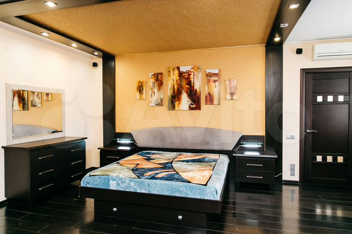 4-к. квартира, 136 м², 13/16 эт.