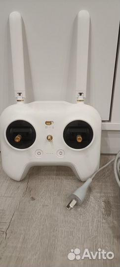 Пульт + две зарядки для квадракоптера mi dron 4k