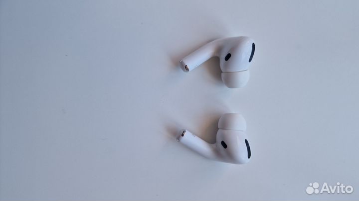 Apple AirPods Pro (1го поколения)