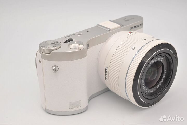 Samsung NX300 20-50/3.5-5.6