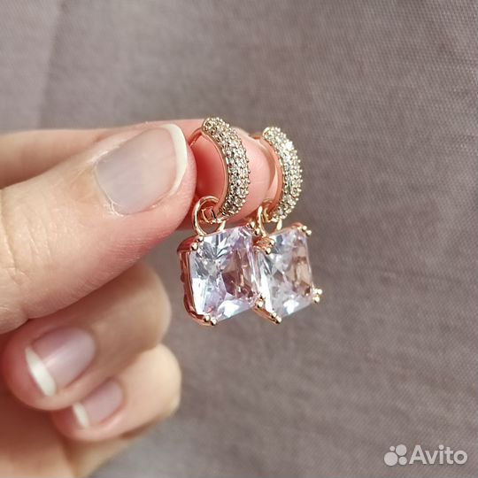 Серьги с прозрачными кристаллами Swarovski