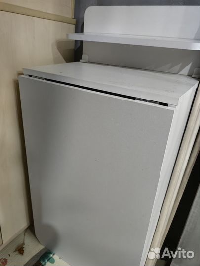 Маникюрный стол