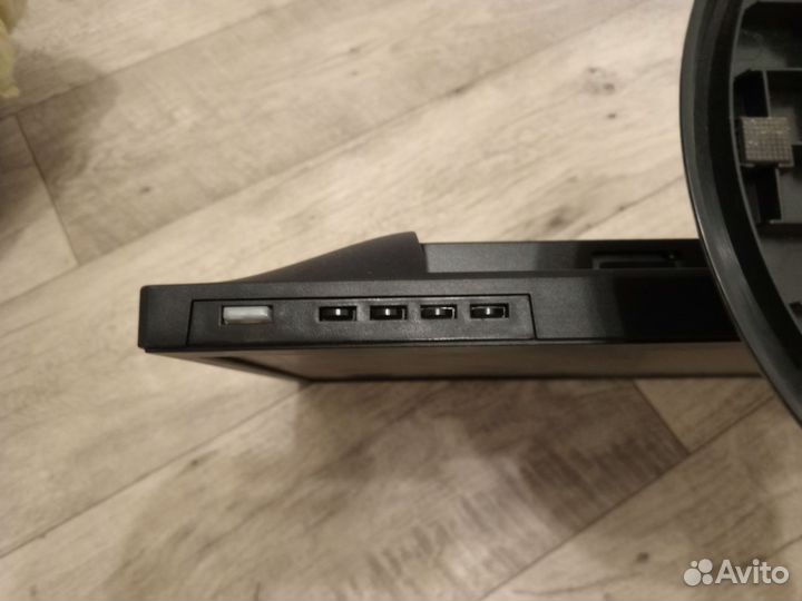 Продам монитор б/у,не рабочий,на запчасти