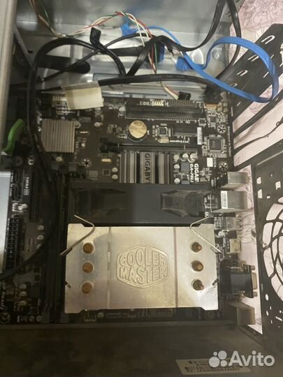 Материнская плата с процессором и памятью