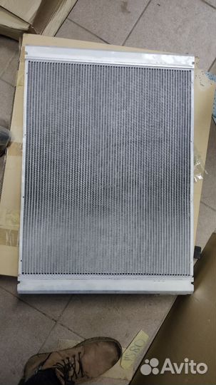 Радиатор охлаждения двигателя Bmw E60 17117534915