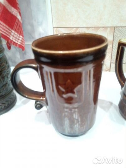 Керамические кружки, ваза