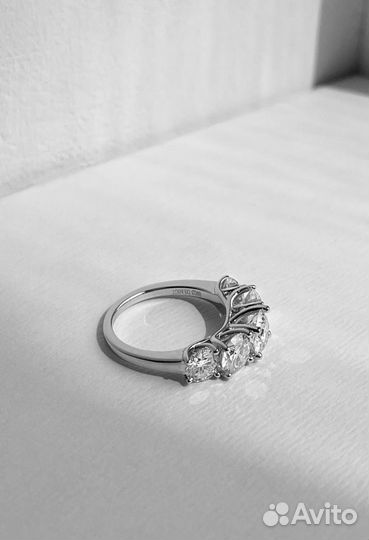 Кольцо 3,6ct с бриллиантами муассанитами