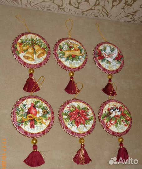 Елочные игрушки Вышивка