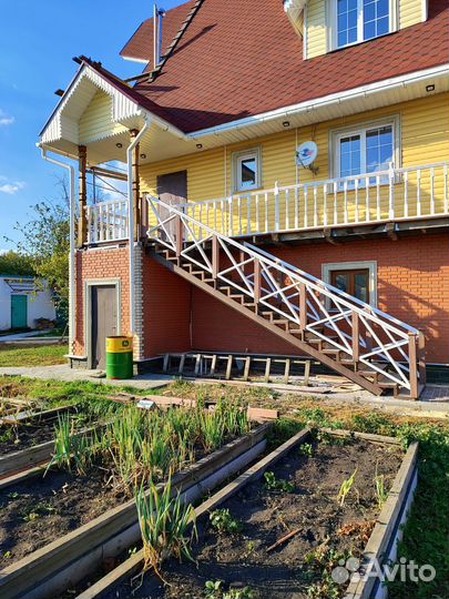 Лестницы из дерева