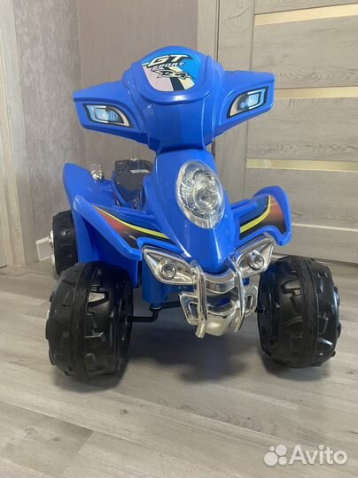 Детский квадроцикл на аккумуляторе