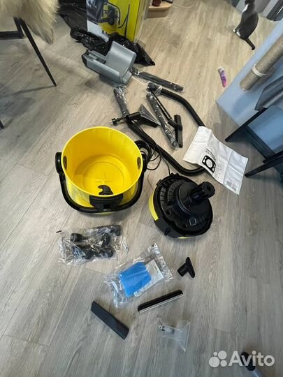 Моющий пылесос Karcher se 4002